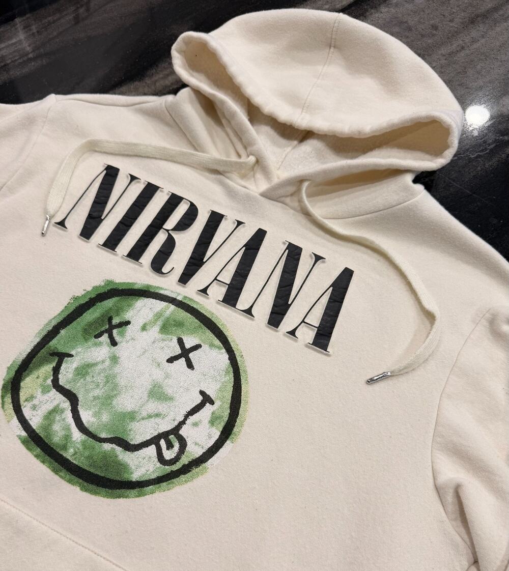 Nirvana Smiley Face Hoodie Mens Medium Cream Green Grunge Rock Band Kurt Cobain